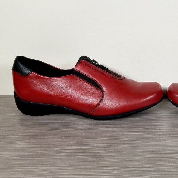 Munro Berkley Front-Zip Sneaker, Red Leather, Women’s Size 8 W - Picture 6 of 12